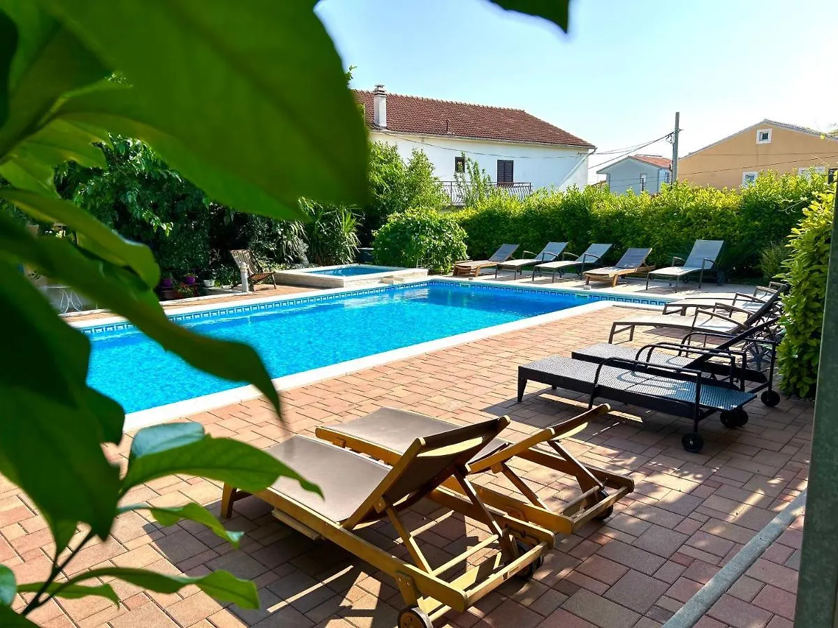 Apartment Mary Trogir 0*,  Kroatien