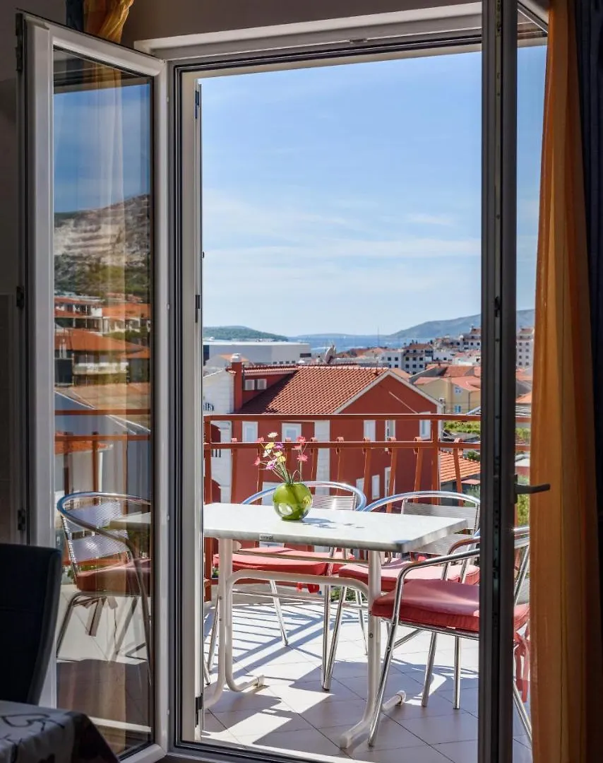 Apartment Mary Trogir Kroatien