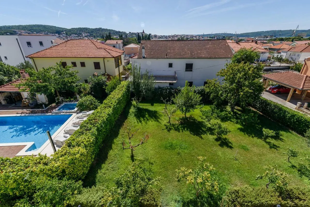 Apartment Mary Trogir Kroatien